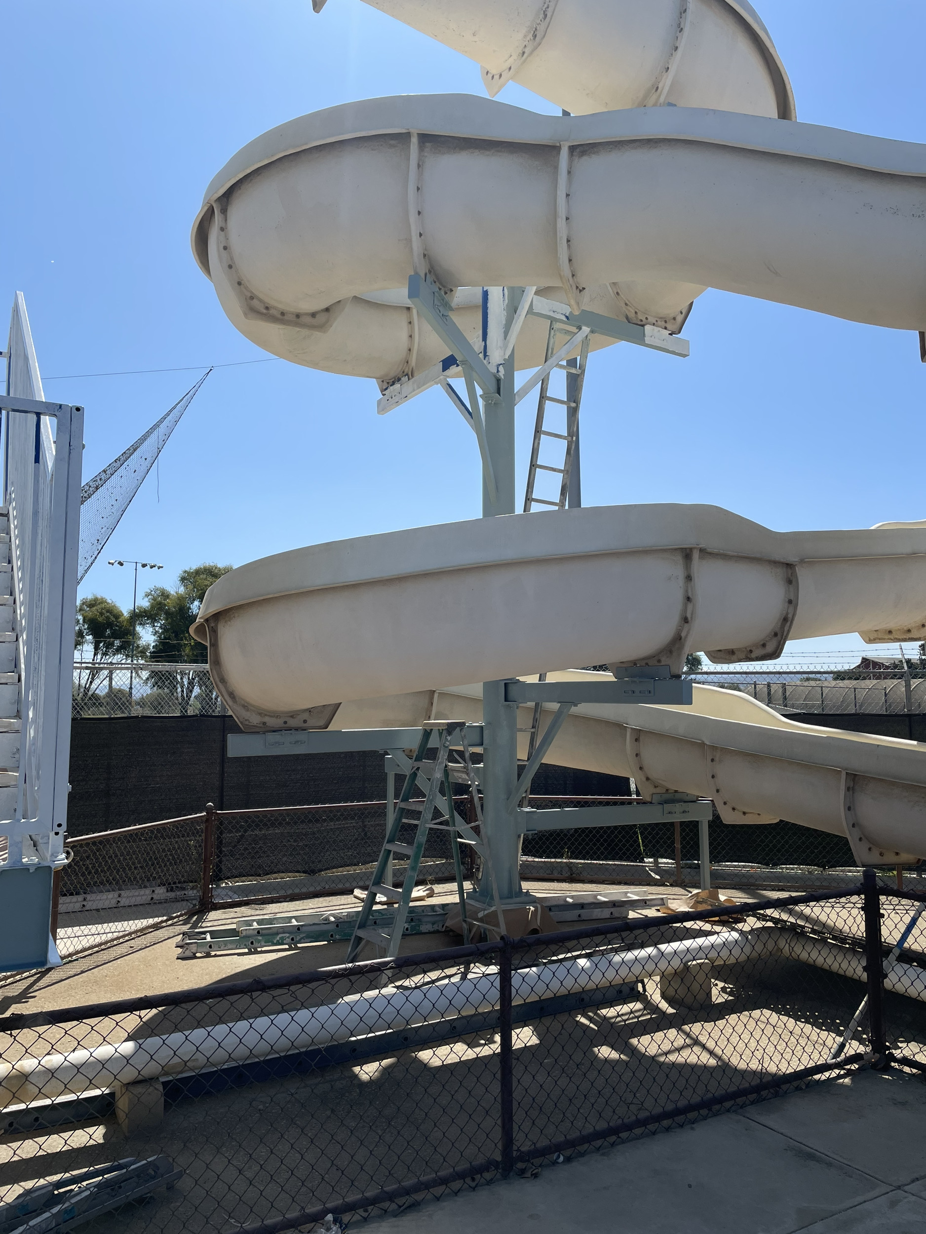 Waterpark slide tower commercial structure painting Waterpark slide tower commercial painting